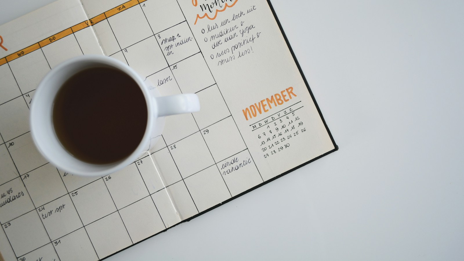 weekly planner with freelance deadlines marked