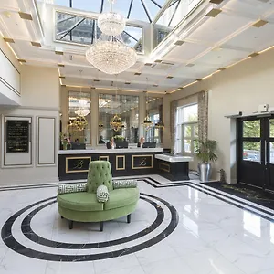 Bonnington Hotel & Leisure Centre