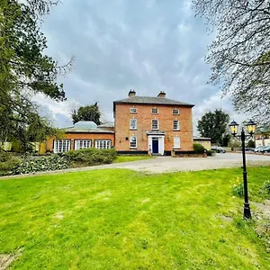 Lydney House Hotel Swaffham Sleeps 22