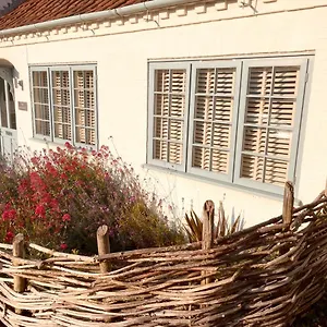 The Hideaway, Sleeps 2 In Wells Next-The-Sea!