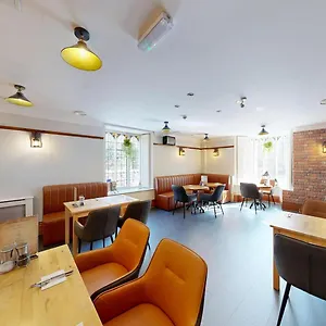 High Tor Hotel