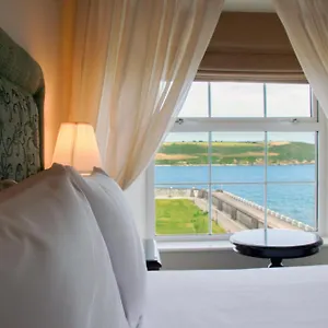 Walter Raleigh Hotel