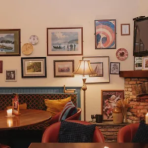 Alcock & Brown Hotel