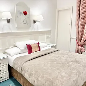 Dergvale Hotel