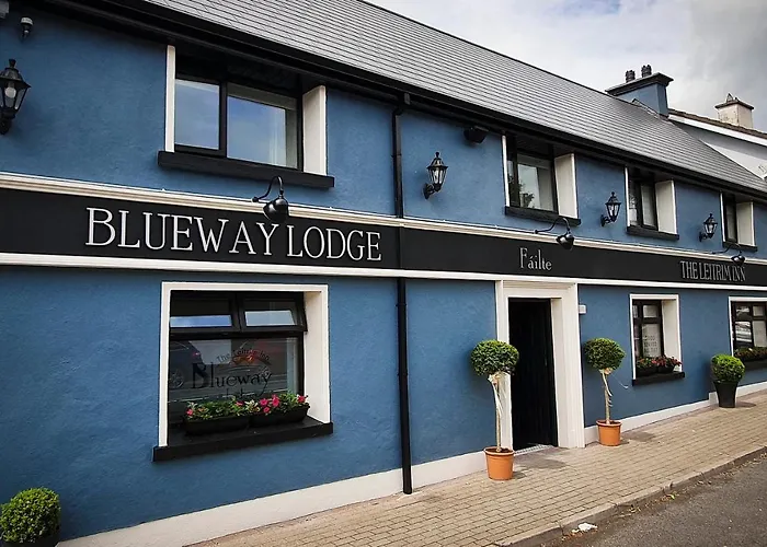 The Leitrim Inn And Blueway Lodge
