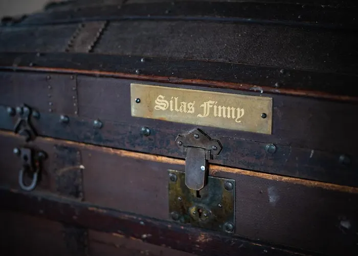 Finnygook Inn