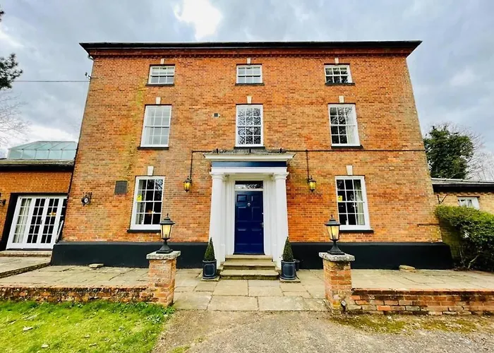 Lydney House Hotel Swaffham Sleeps 22