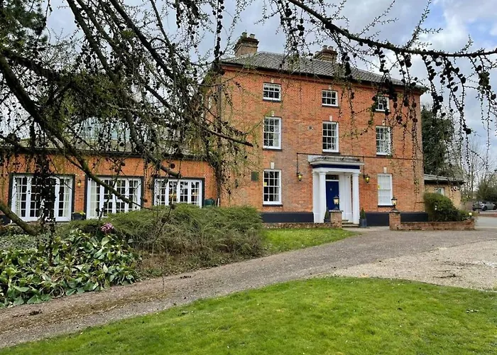 Lydney House Hotel Swaffham Sleeps 22
