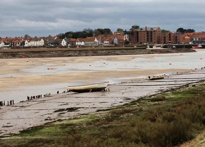 The Hideaway, Sleeps 2 In Wells Next-The-Sea!