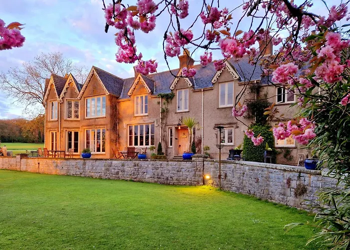 Parc-Le-Breos House