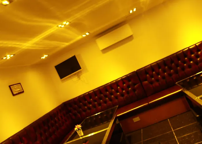 Exhibition Court Hotel 4