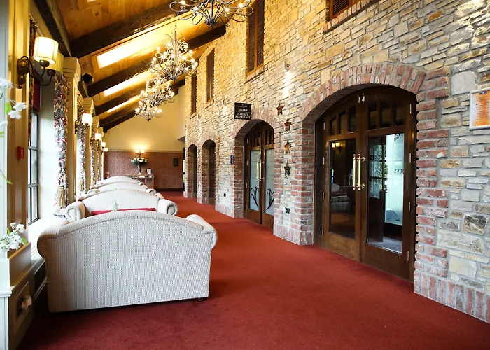 Mulroy Woods Hotel