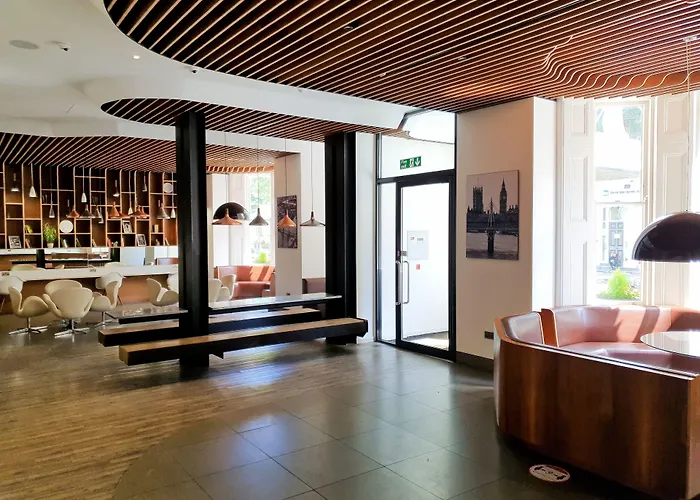Mowbray Court Hotel