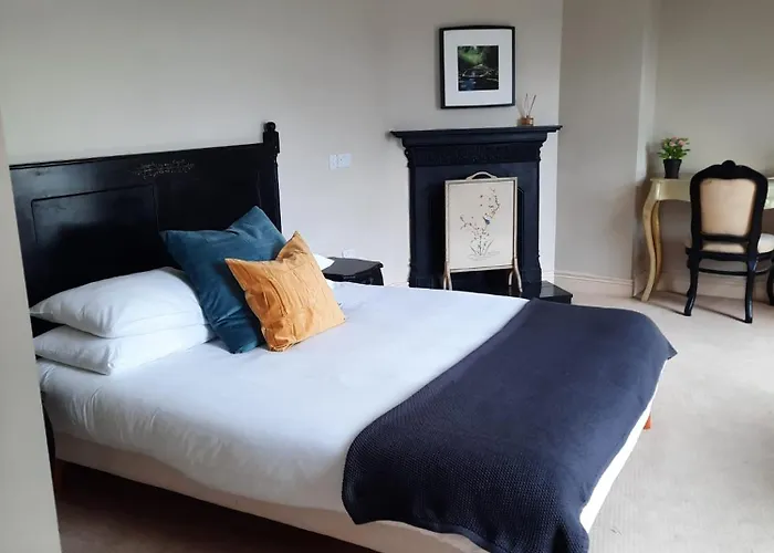 Connemara Lake Hotel