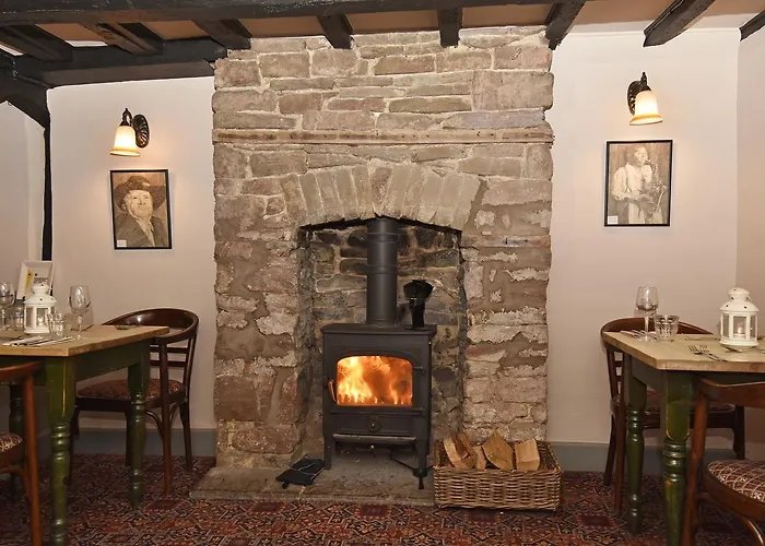 The Old Black Lion