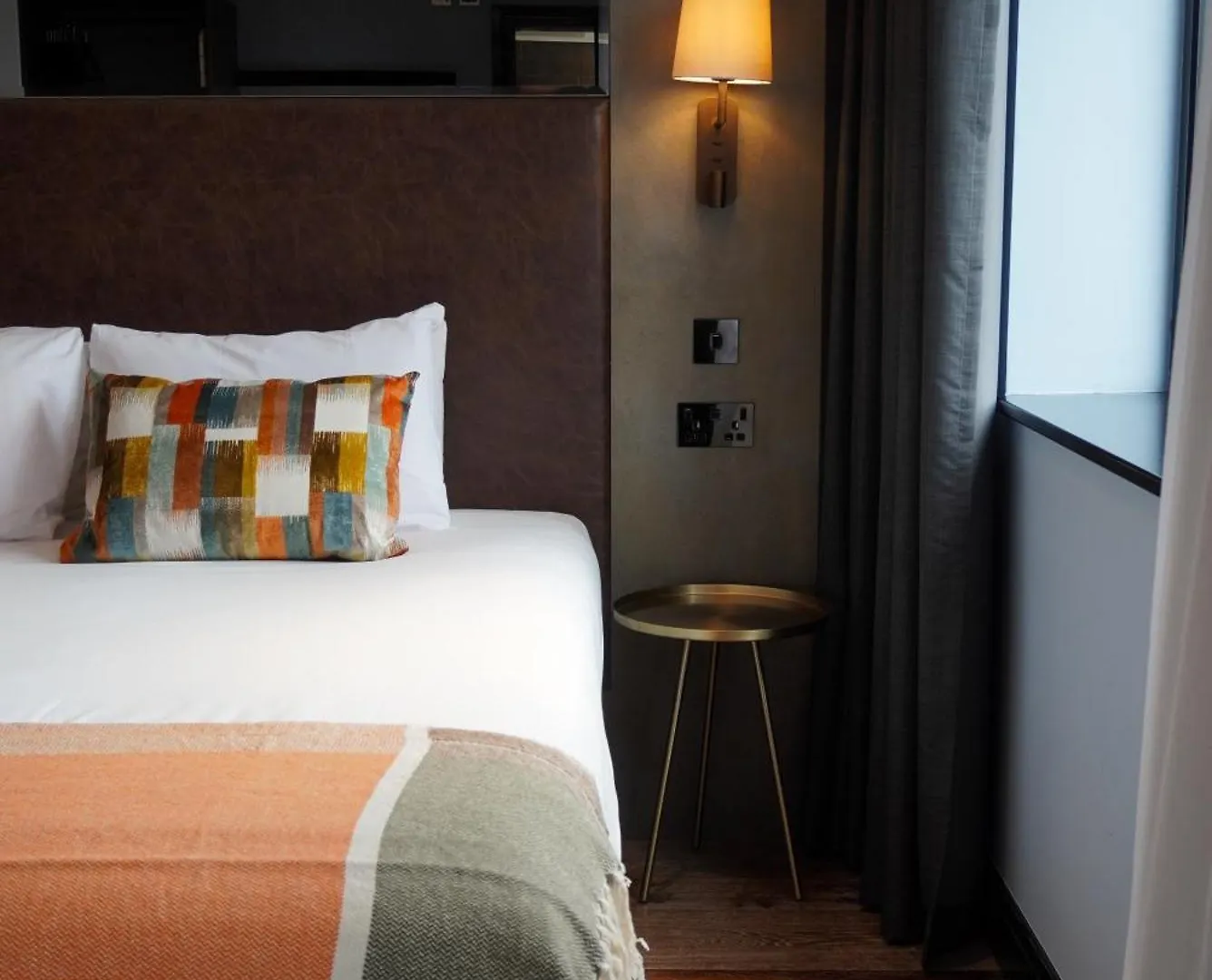3 Cheap Hotels Near Saint Paul's Cathedral Worth Booking