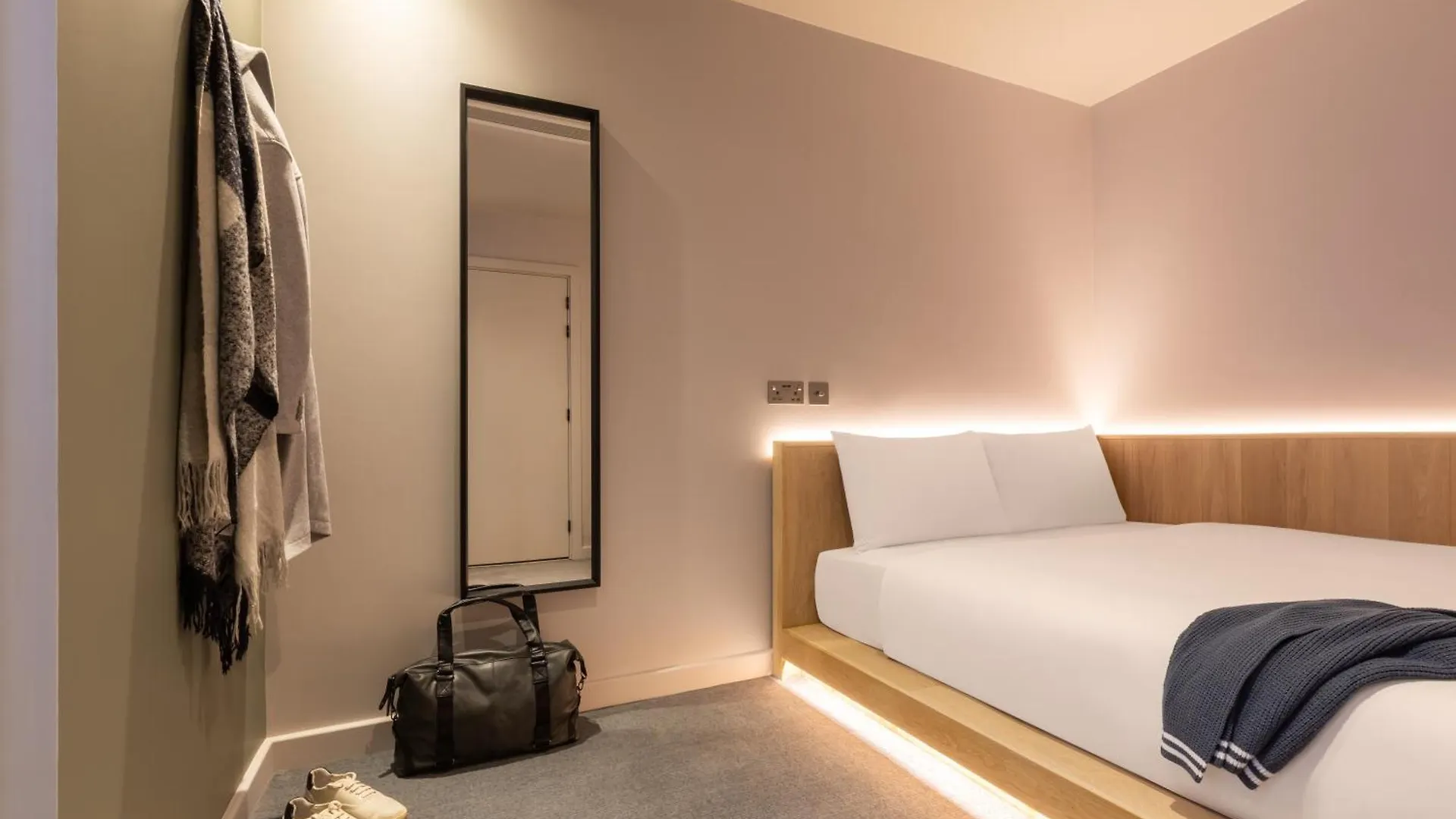 Where to Stay in Greenwich: 4 Best 3-Star Hotels