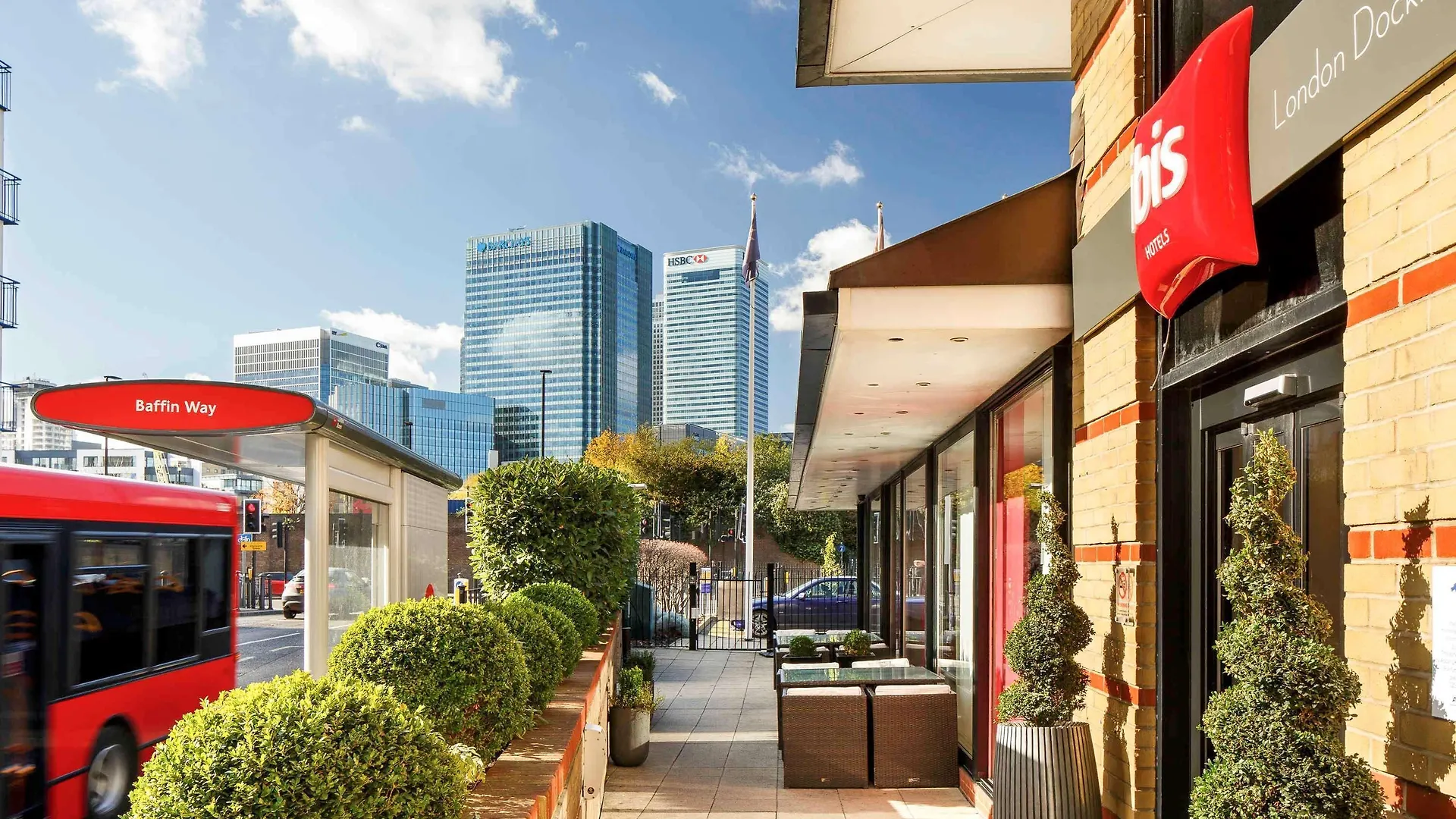 Staying in Canary Wharf & Docklands: 4 Three-Star Hotels Compared