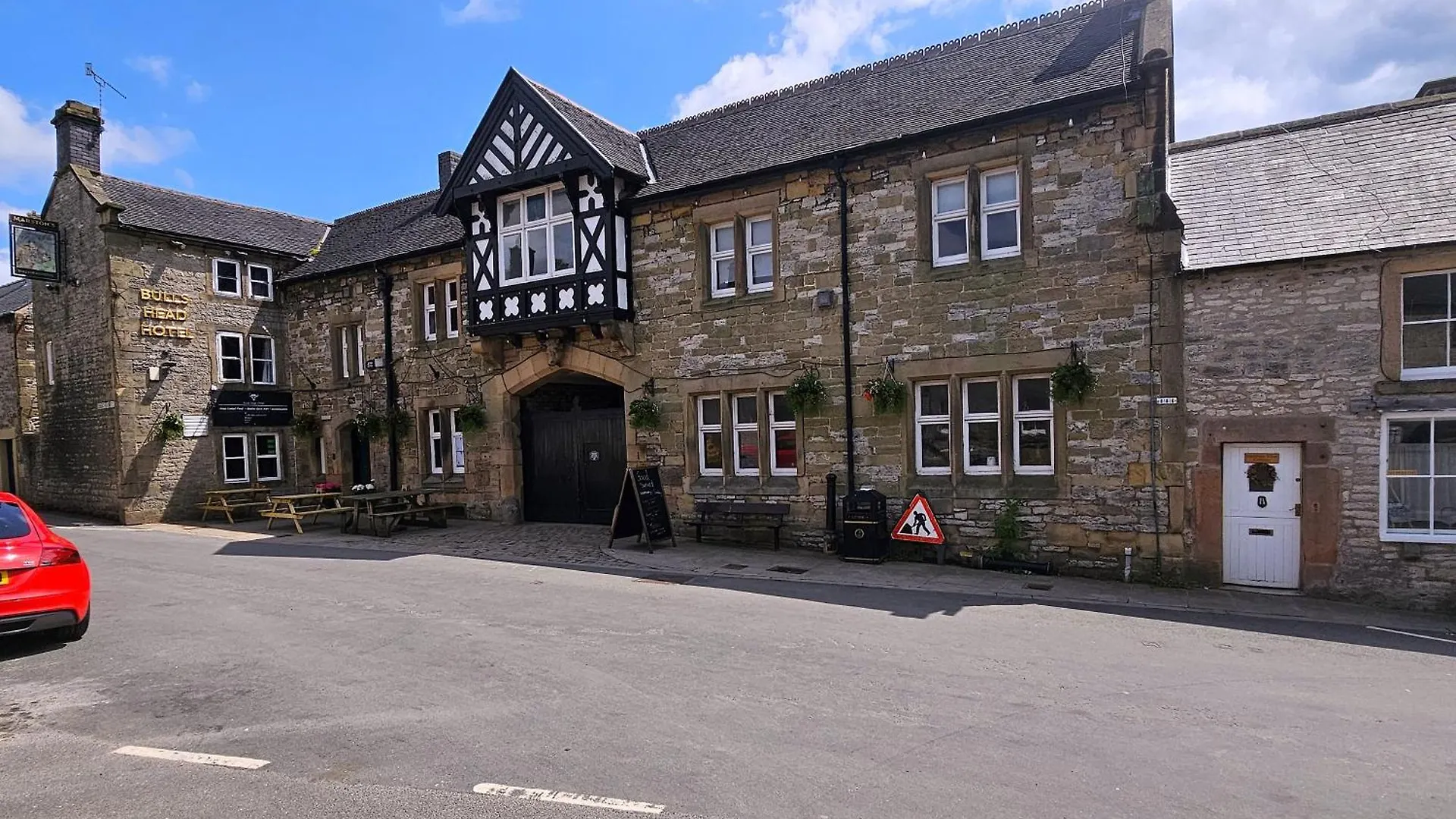 Staying Near Haddon Hall: 7 Budget Hotels Compared