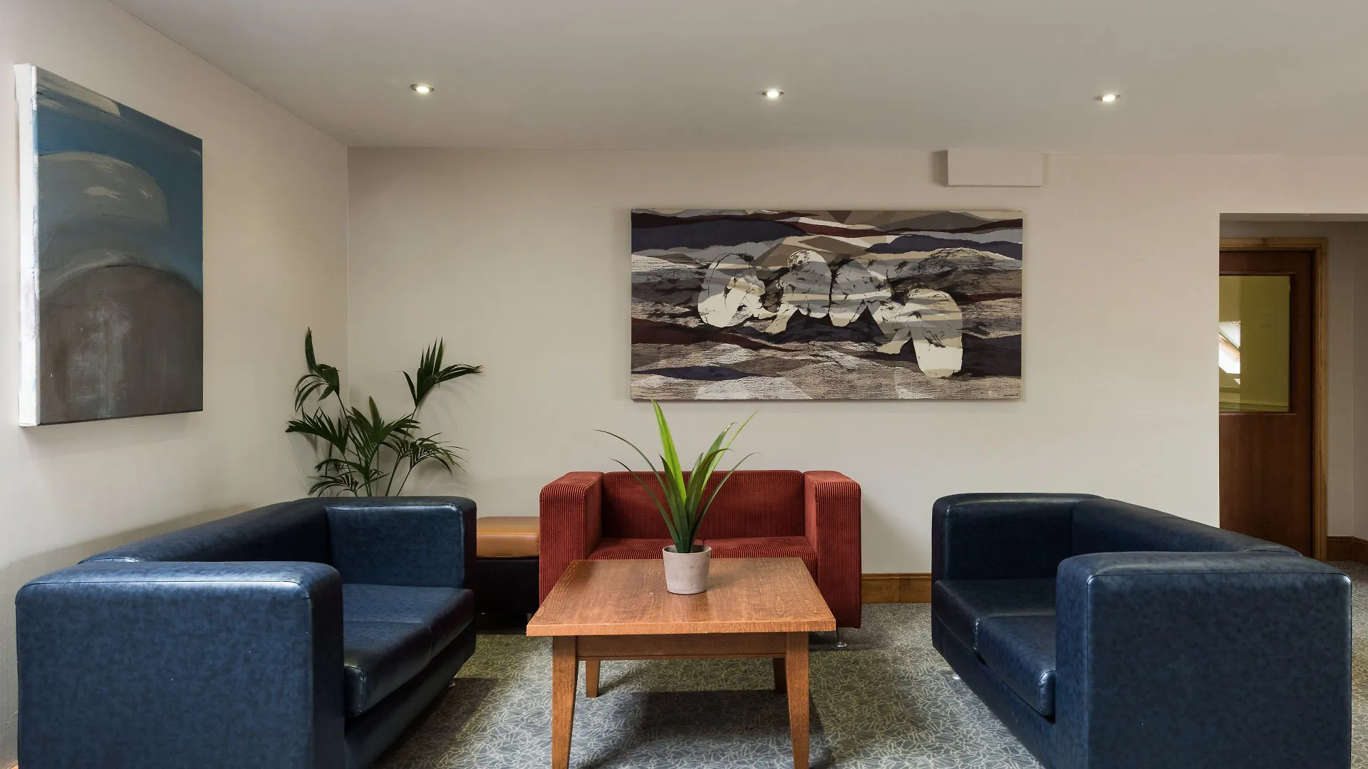 Staying Near Farmleigh House: 4 Golf Hotels Compared