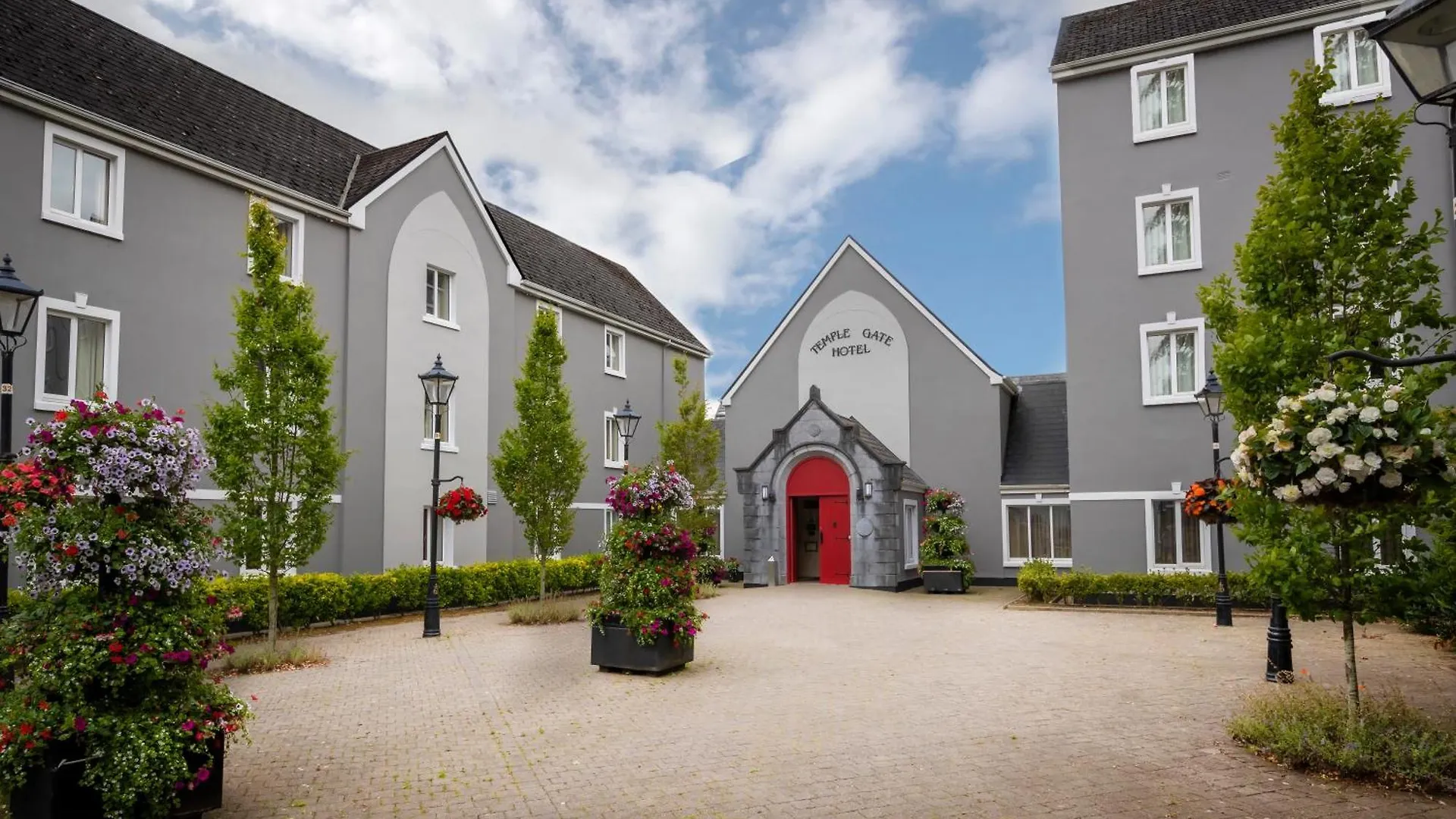 15 Beach Hotels on the Wild Atlantic Way Worth Booking