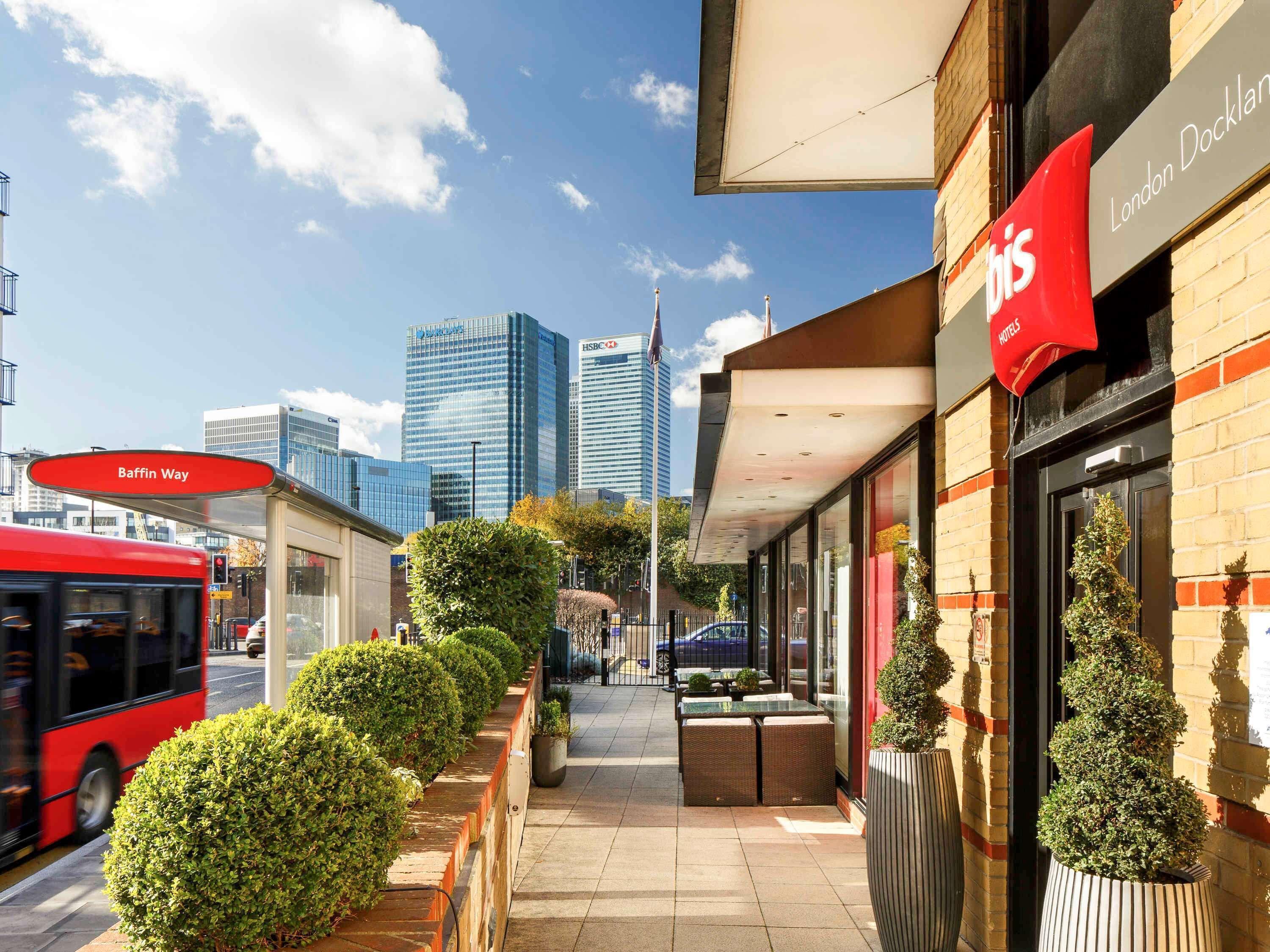 Staying in Canary Wharf & Docklands: 4 Three-Star Hotels Compared
